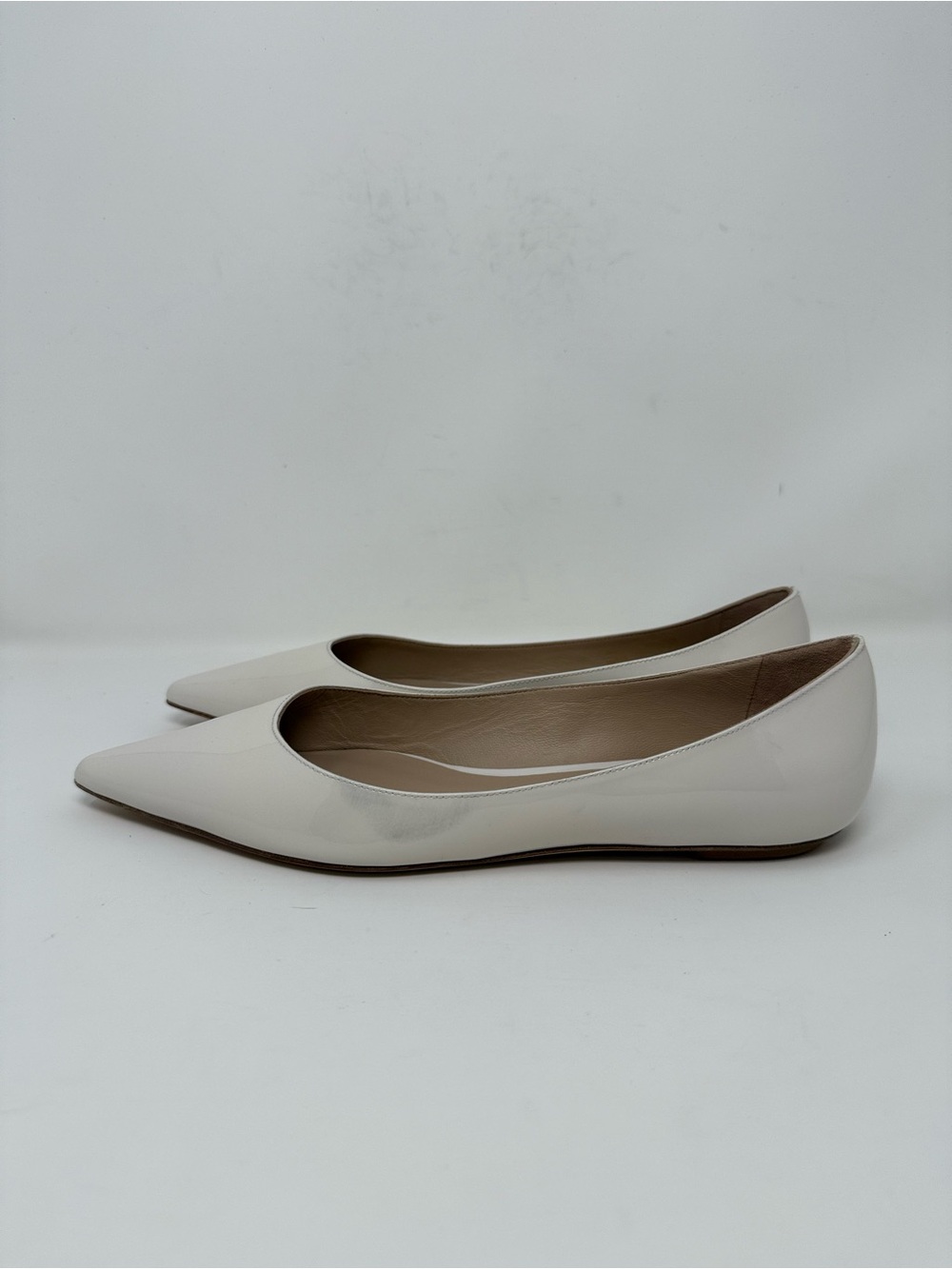 New Stuart Weitzman Emilia Pointed Toe Flat Cream Patent Sz 7.5 - Picture 6 of 16